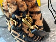 Load image into Gallery viewer, Fendi Mon Tresor Mini Bag
