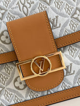 Load image into Gallery viewer, Louis Vuitton Dauphine MM Bag
