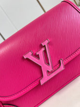Load image into Gallery viewer, Louis Vuitton Buci Bag

