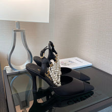 Load image into Gallery viewer, Chanel heels
