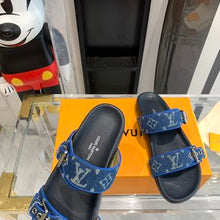 Load image into Gallery viewer, Louis Vuitton Bom Dia Flat Mule
