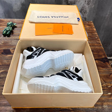 Load image into Gallery viewer, Louis Vuitton Archlight 2.0 Platform Sneakers
