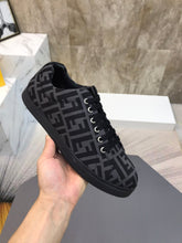 Load image into Gallery viewer, Fendi Sneakers
