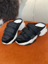 Load image into Gallery viewer, Christian Dior D Wander Sneakers
