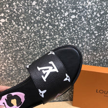 Load image into Gallery viewer, Louis Vuitton Lock it flat Mule
