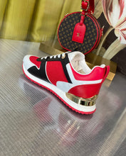 Load image into Gallery viewer, Louis Vuitton Run a way Sneakers
