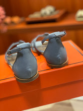 Load image into Gallery viewer, Hermes Santorini Sandals

