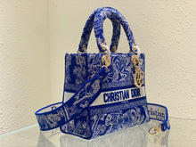 Load image into Gallery viewer, Christian Dior Medium Lady D Lite Bag
