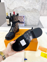 Load image into Gallery viewer, Louis Vuitton Metropolis Flat Ranger Boots
