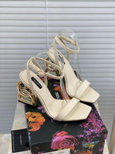 Load image into Gallery viewer, Dolce &amp; Gabbana Patent Leather Sandals
