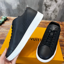 Load image into Gallery viewer, Louis Vuitton Resort Sneakers
