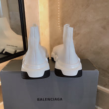 Load image into Gallery viewer, Balenciaga 2.0 Speed Sneakers
