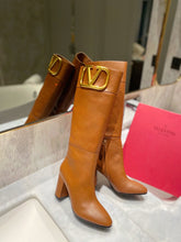 Load image into Gallery viewer, Valentino Boots

