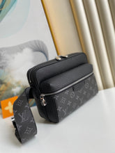 Load image into Gallery viewer, Louis Vuitton Outdoor Messenger Bag
