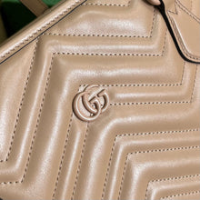 Load image into Gallery viewer, Gucci  GG Marmont Large Tote Bag
