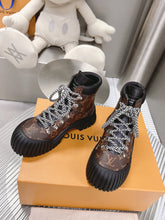 Load image into Gallery viewer, Louis Vuitton Ruby Flat Ranger Boots

