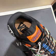 Load image into Gallery viewer, Versace Trigreca Sneakers
