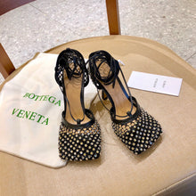 Load image into Gallery viewer, Bottega Veneta Stretch Heels
