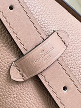 Load image into Gallery viewer, Louis Vuitton Carryall PM Bag

