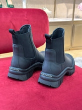 Load image into Gallery viewer, Louis Vuitton Ruby Flat Ranger Boots
